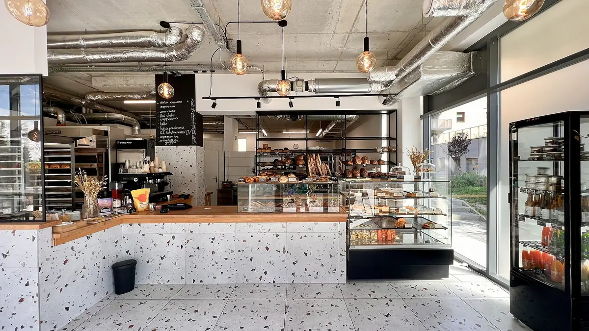 Bayne's – bakery in Lochgelly town centre